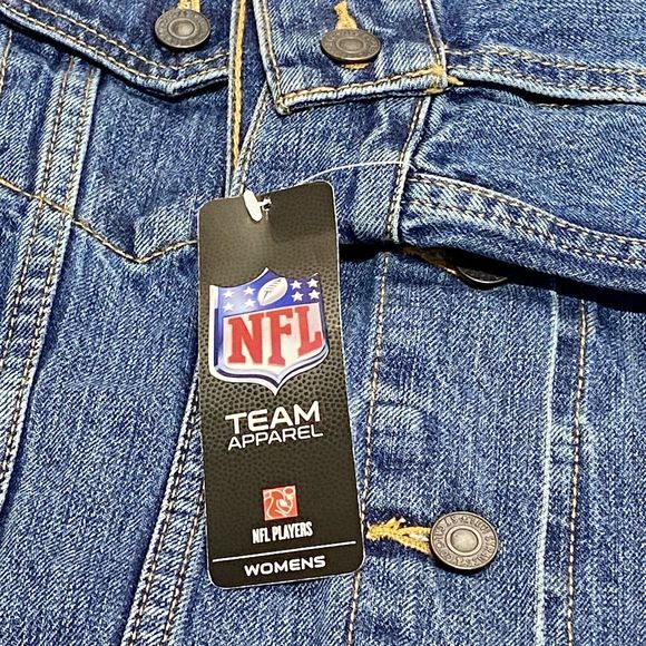 Carolina Panthers Levi’s Denim Trucker Jacket Womens L, Embroidered NFL Football - Picture 9 of 14